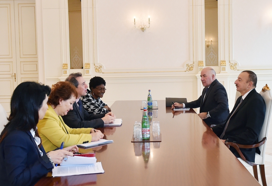 Le président Ilham Aliyev s'est entretenu avec le vice-président de la Banque mondiale VIDEO