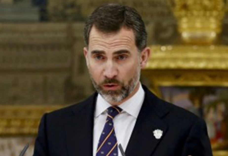 Spanish king, eyeing Catalan independence bid, warns divisions 'impoverish'