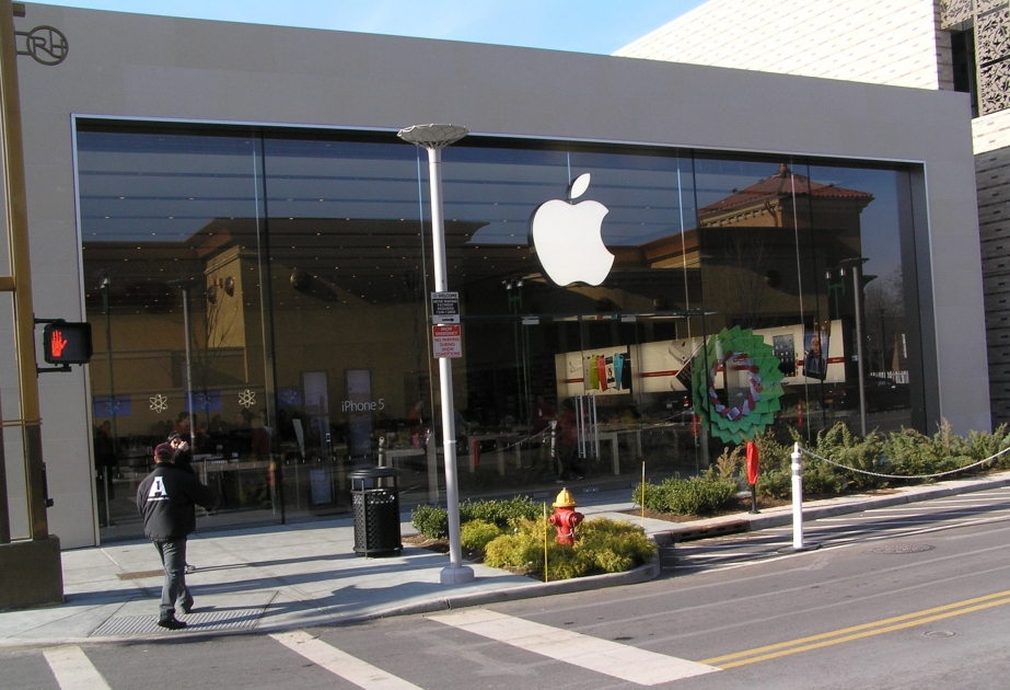 “Apple”ın gəlirləri 30 faiz artıb