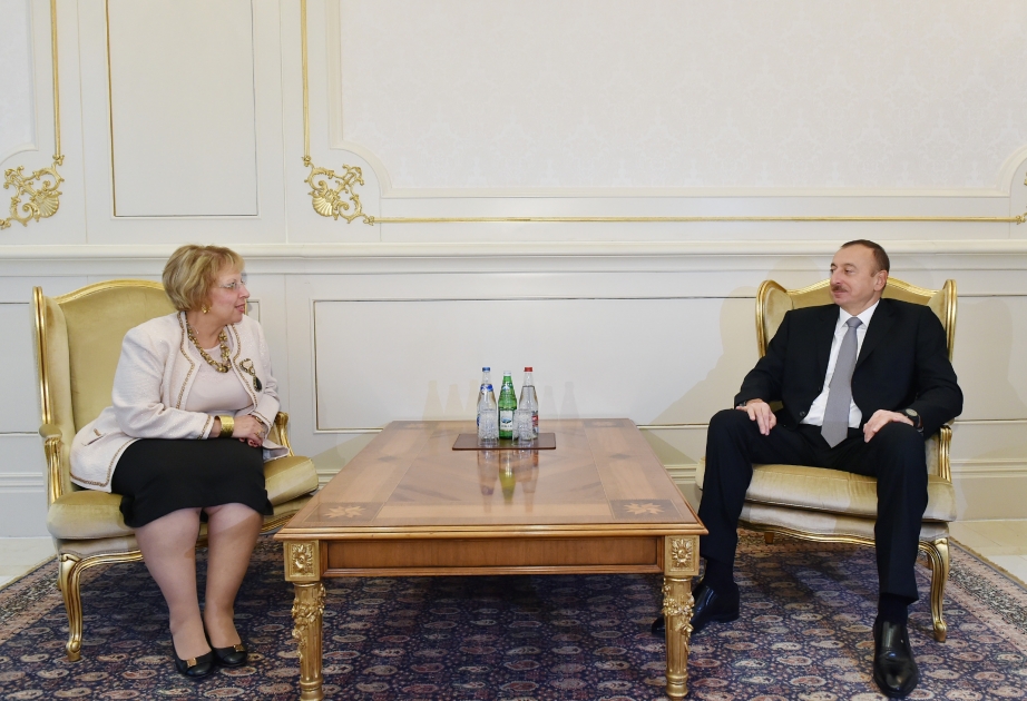 Präsident von Aserbaidschan Ilham Aliyev hat neue Botschafterin Ägyptens zur Entgegennahme des Beglaubigungsschreibens empfangen VIDEO