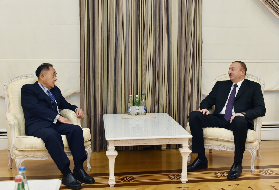 Präsident Ilham Aliyev hat die Ko-Vorsitzenden des Ständigen Ausschusses der Internationalen Konferenz der asiatischen Parteien empfangen VIDEO