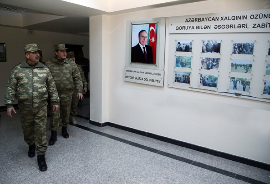 Müdafiə naziri cəbhə bölgəsində hərbi şəhərciklərdə aparılan tikinti işlərinin gedişatını yoxlayıb