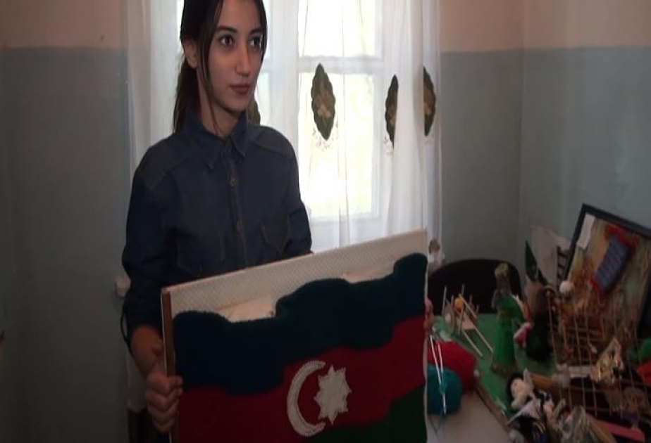 غادة تحقق حلمها في يوم علم الدولة