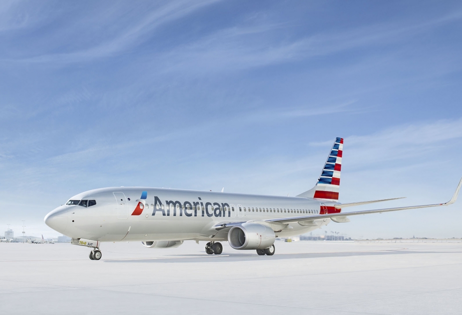 American Airlines delays Paris flights; United operates as planned