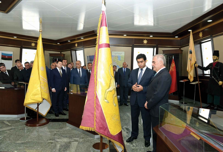 Naxçıvan xanlığının dövlət və döyüş bayraqlarının təqdimatı olub