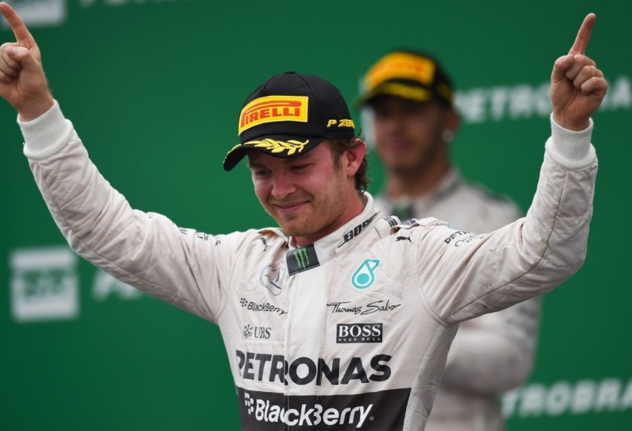 Nico Rosberg beats Lewis Hamilton in Brazilian Grand Prix