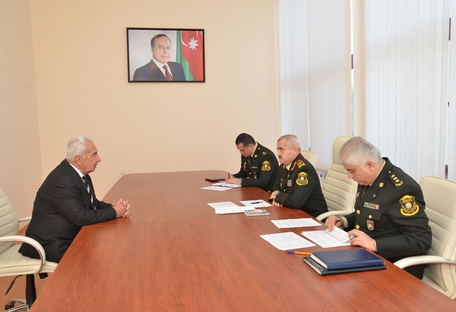 Начальник Государственной службы по мобилизации и призыву на военную службу принял граждан в Сумгайыте