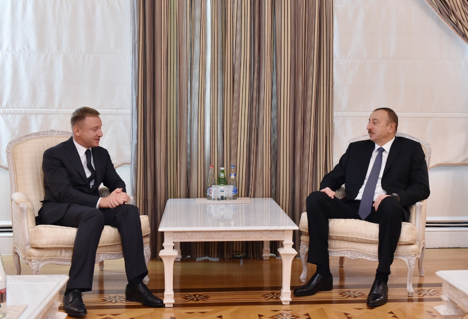 Aserbaidschans Präsident Ilham Aliyev hat den russischen Minister für Bildung und Wissenschaft empfangen VIDEO