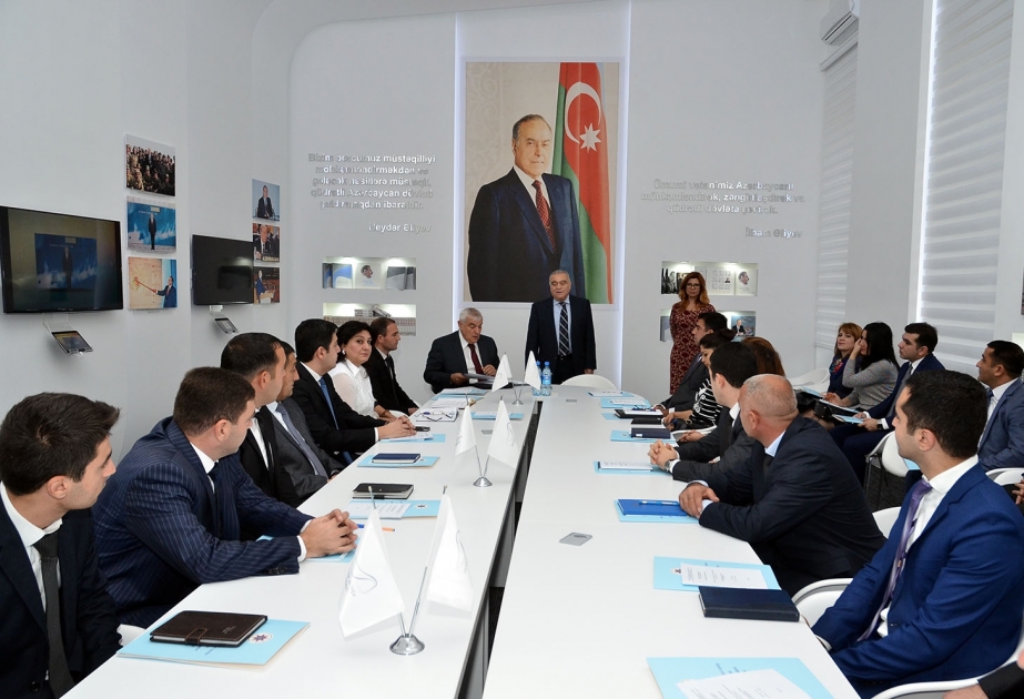 DİA-da ixtisasartırma kursları başa çatıb