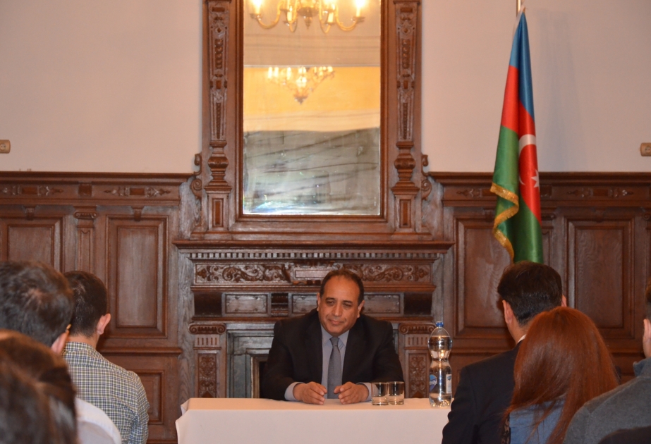 Ambassador Vilayat Guliyev meets Azerbaijani students