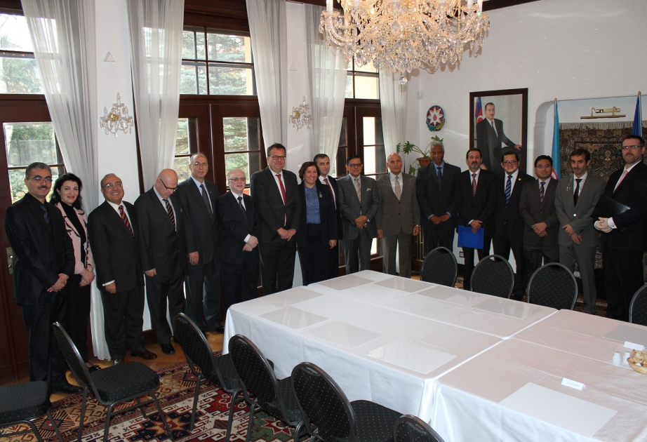 اجتماع مجموعة براغ لمنظمة التعاون الإسلامي بالسفارة الأذربيجانية