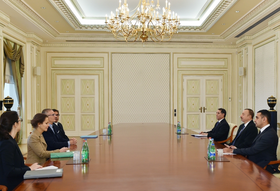 Le président Ilham Aliyev a reçu une délégation française menée par le Secrétaire d'État André Vallini VIDEO