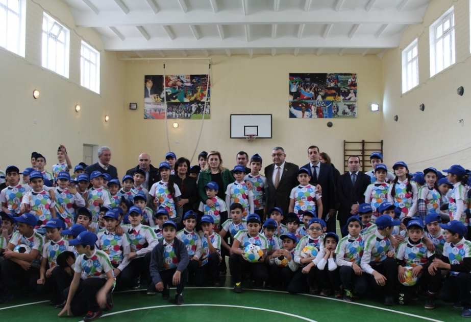 Nəsimi rayonunda “Açıq əyləncəli futbol məktəbi” layihəsi həyata keçirilib