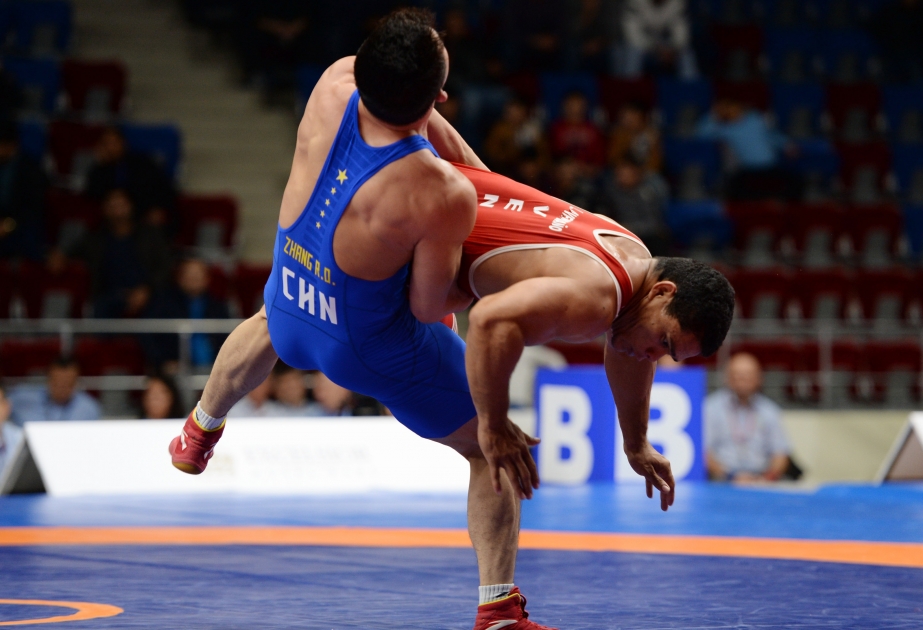 Greco roman. Greco Roman Wrestling. Вольная борьба бросок прогибом. Греко Римская борьба бросок. Бросок через спину греко Римская борьба.