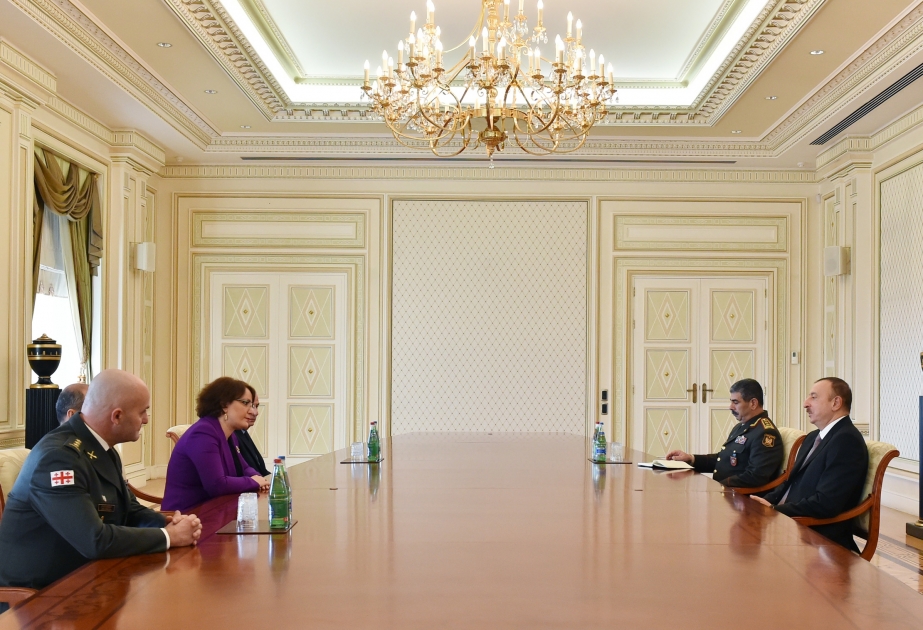 Entretien du président de la République avec la ministre géorgienne de la Défense VIDEO