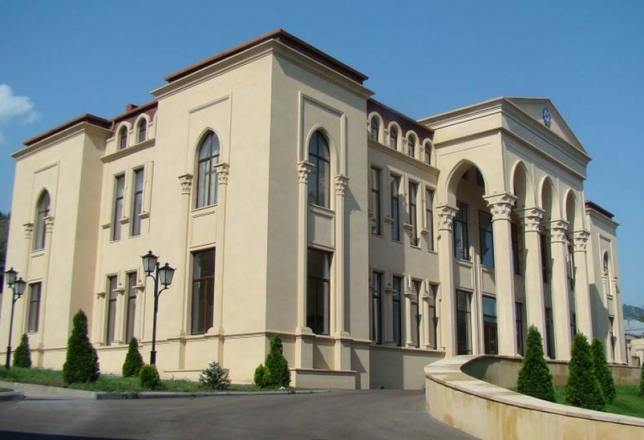 سفارة أذربيجان في جورجيا تشارك في معرض خيري سنوي