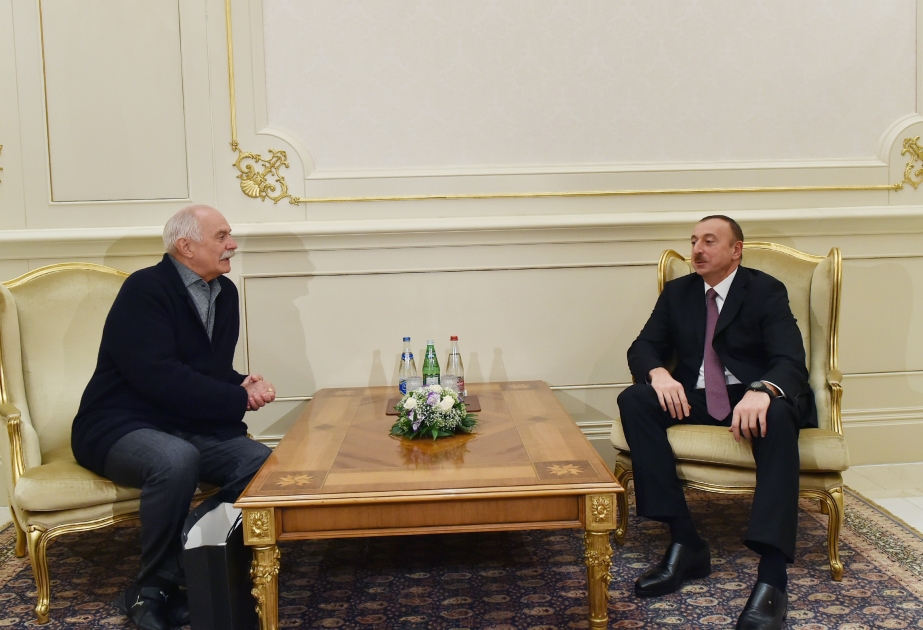 President Ilham Aliyev received the chairman of the Russian Cinematographers Union VIDEO