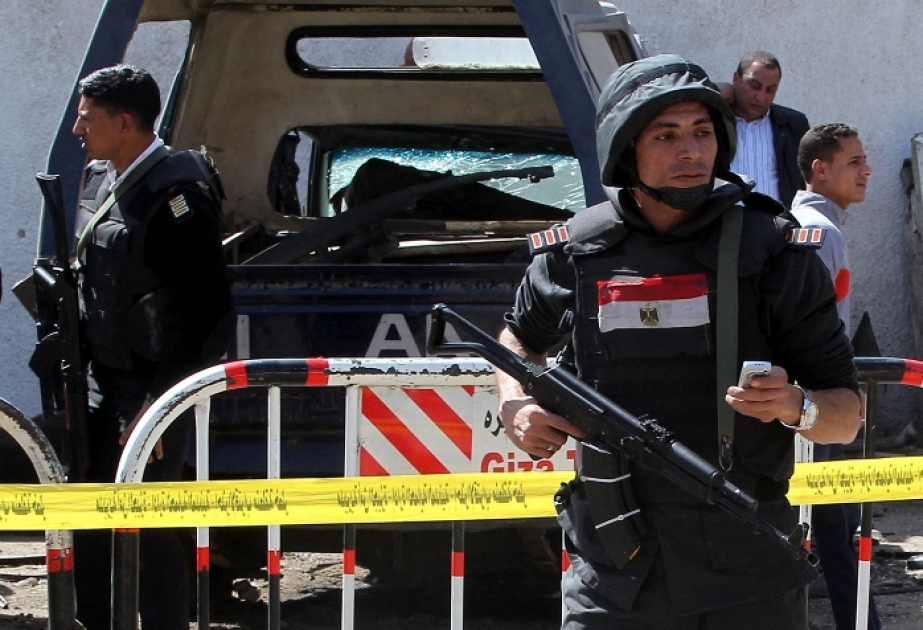 Firebomb kills 18 in Cairo nightclub