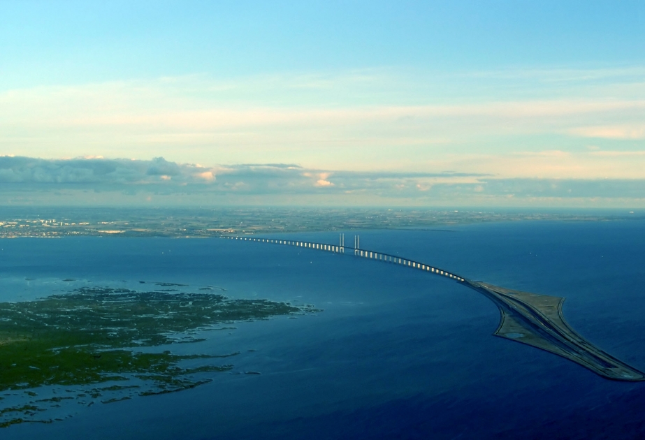 Из-за наплыва беженцев власти Швеции задумались о закрытии крупнейшего моста, соединяющего королевство с Данией