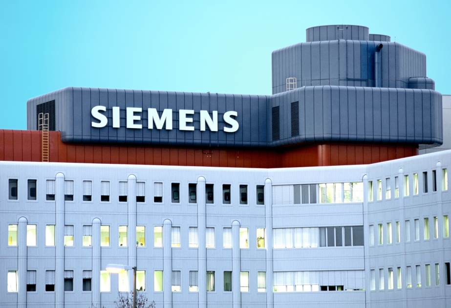 Siemens пообещала обучать прибывающих в страну беженцев
