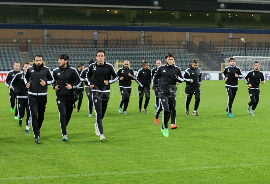 “Qarabağ” klubu “Konstant Vanden Stok” stadionunda məşqə çıxıb