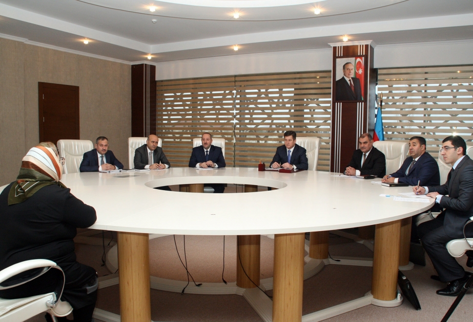 Əmlak Məsələləri Dövlət Komitəsinin sədri Neftçalada vətəndaşları qəbul edib