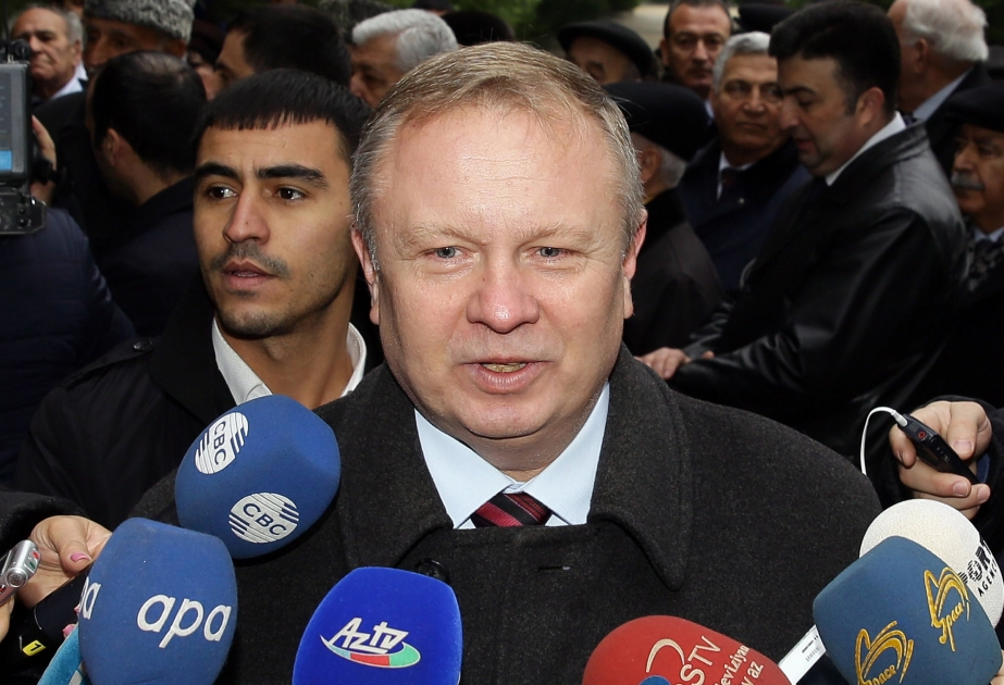 Belarus Respublikasının səfiri Azərbaycan xalqının Ümummilli Liderinin xatirəsini anıb