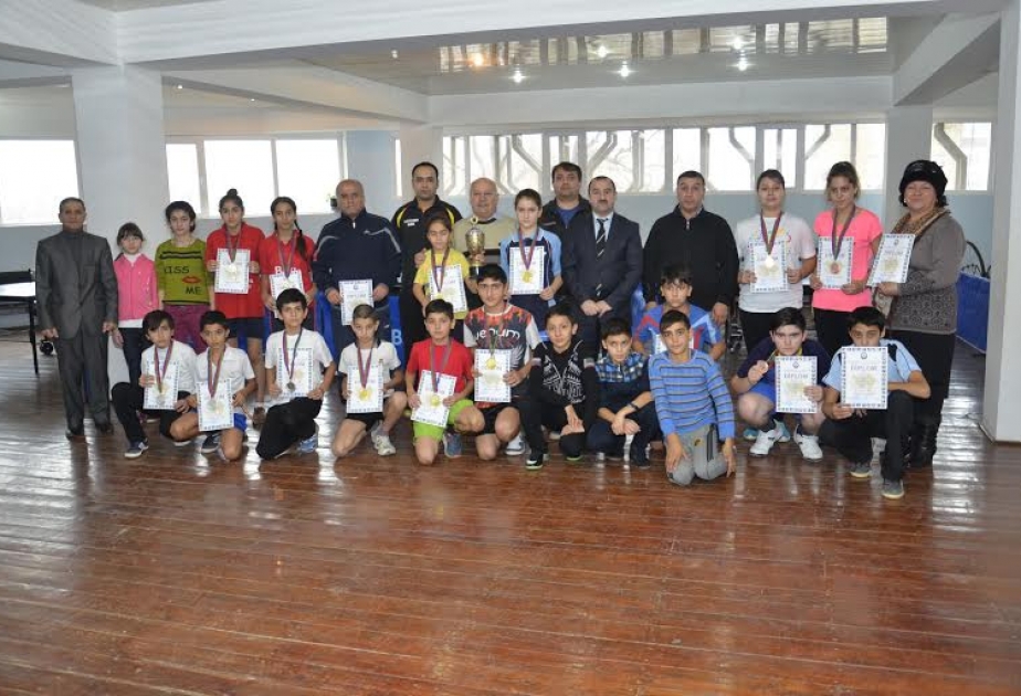 Məktəblilər arasında stolüstü tennis üzrə rayon birinciliyinin qalibləri müəyyənləşib