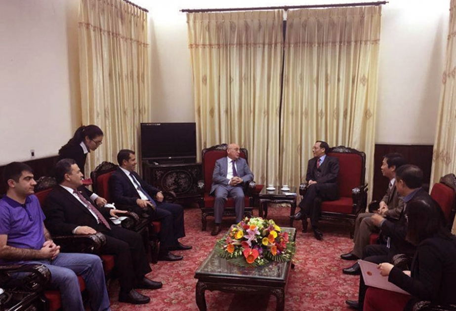 YAP delegation holds meetings in Vietnam