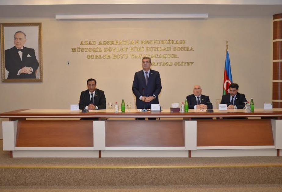 Qaradağ rayonunda “Dünya siyasi məkanı və Heydər Əliyev” mövzusunda konfrans keçirilib