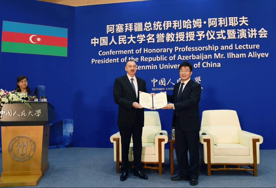 Azərbaycan Prezidenti İlham Əliyevə Çinin Renmin Universitetinin “Tarix üzrə fəxri professor” diplomu təqdim edilib VİDEO