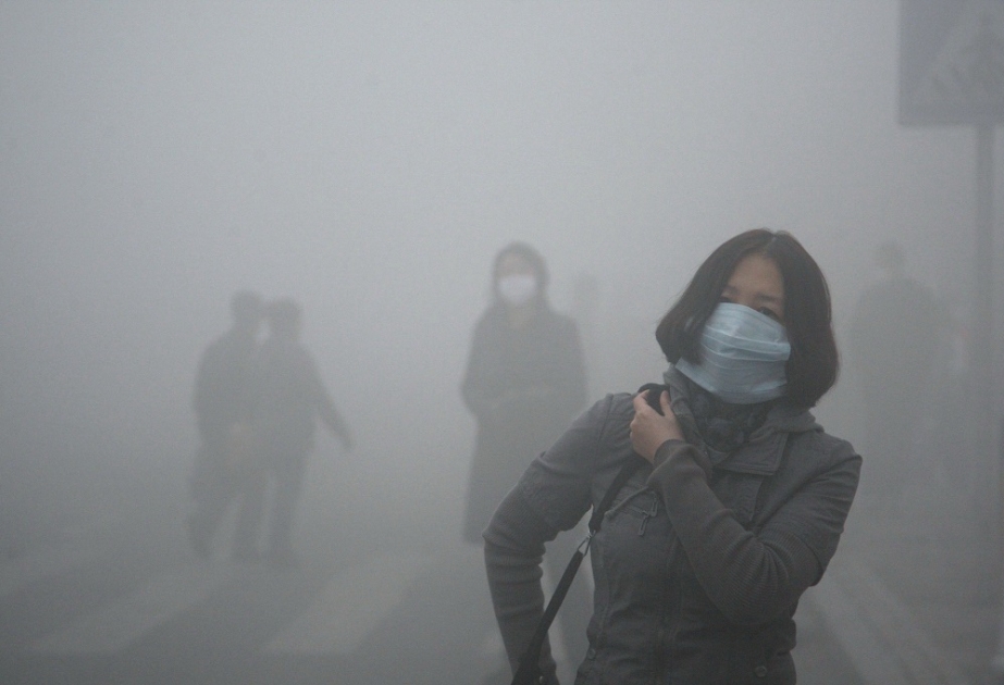 Chinese buy up bottles of fresh air from Canada