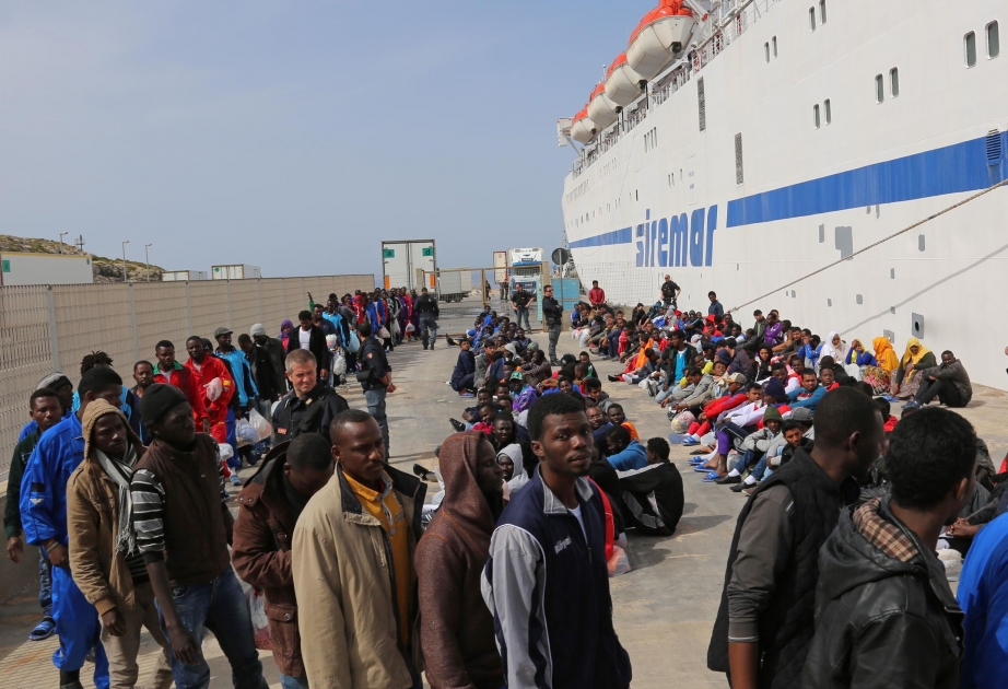 Власти Швеции намериваются разместить беженцев на круизном лайнере