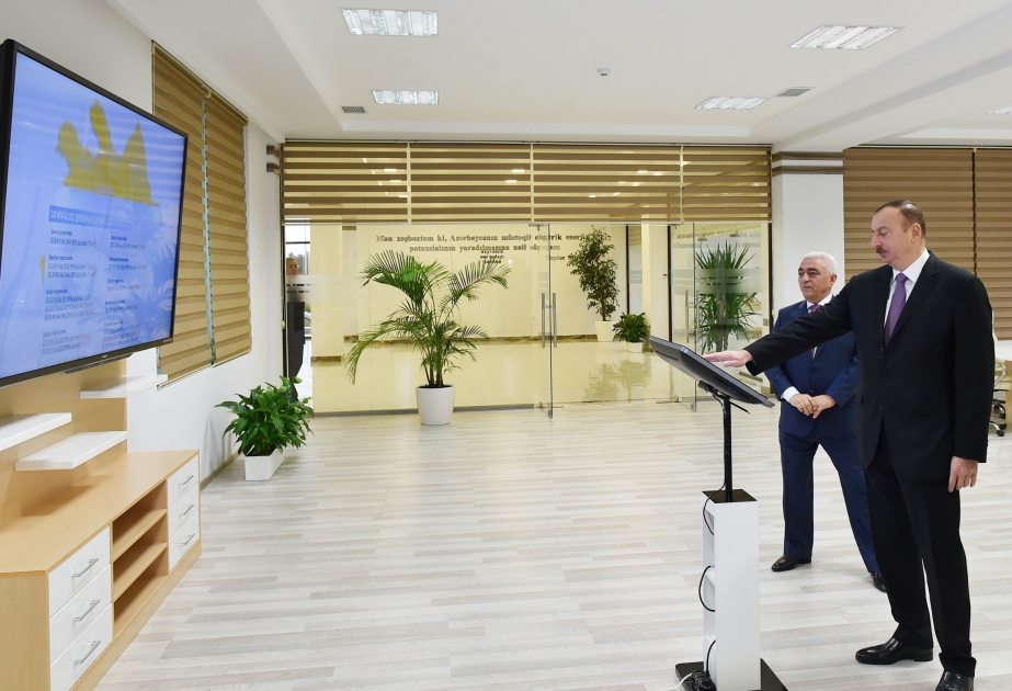 Präsident Ilham Aliyev weiht eine Reihe von Umspannstationen im Khazar Rayon von Baku ein VIDEO