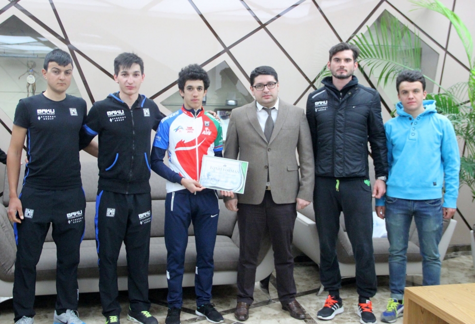 Velosipedçilər xüsusi “çempion” köynəyi ilə təltif olunublar