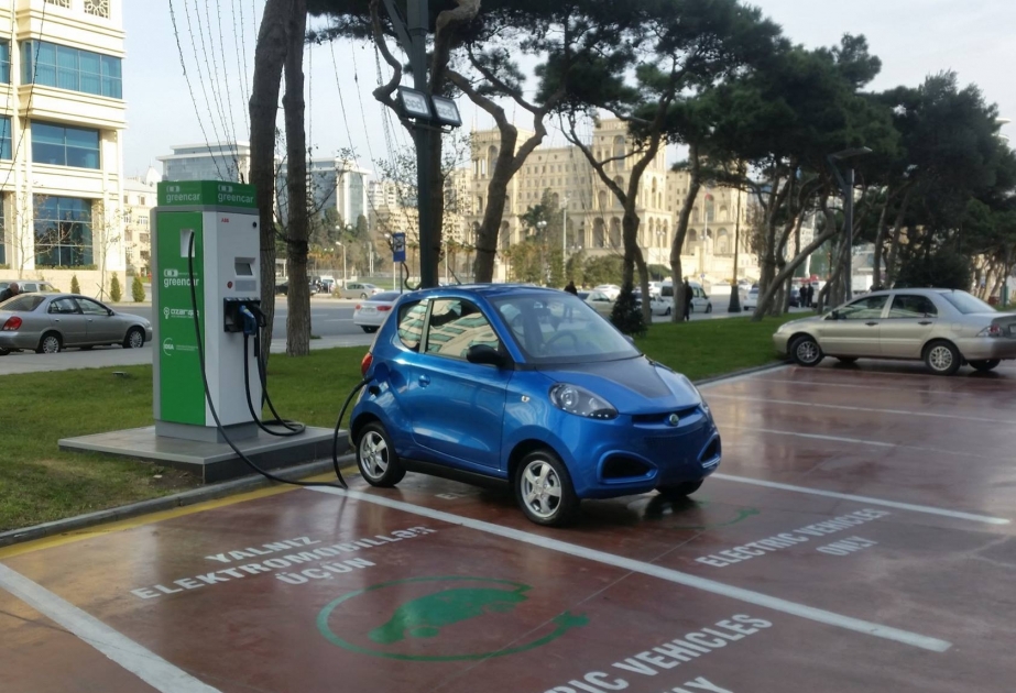 "GreenCar" installiert eine weitere Stromtankstelle in Baku VIDEO