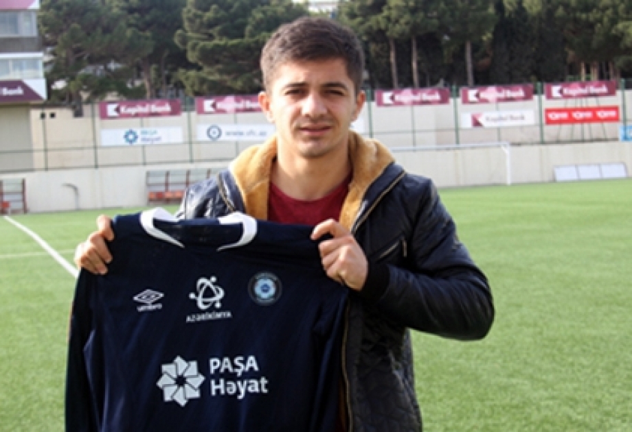 “Sumqayıt” futbol klubu Nicat Muxtarovu transfer edib
