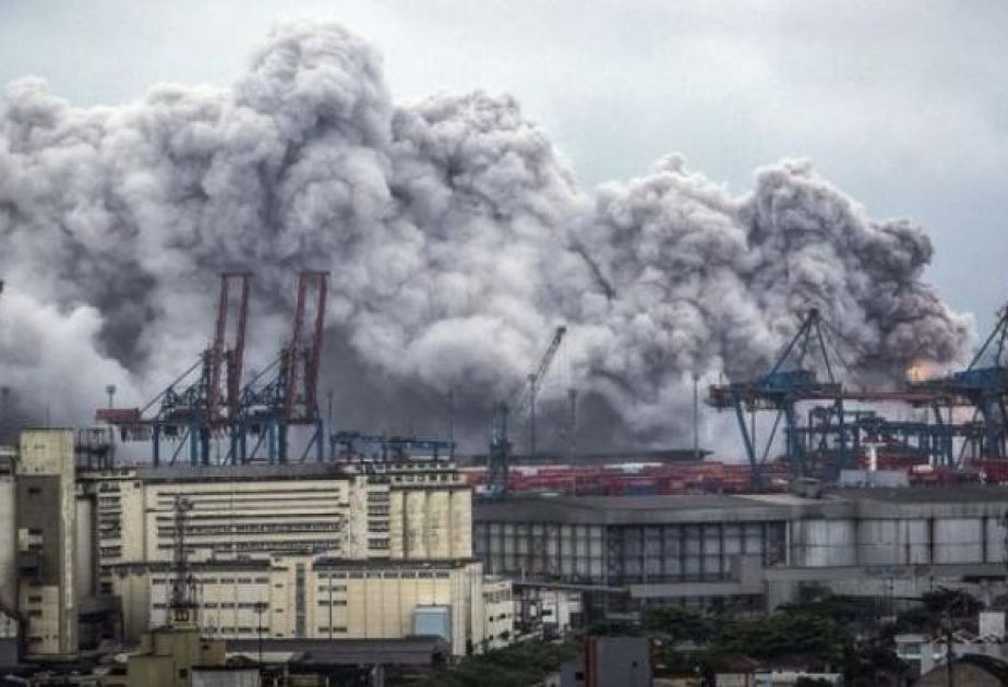 Brazil port fire unleashes toxic gas