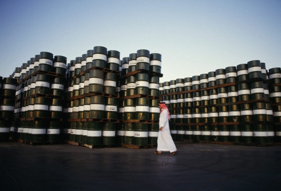 حاكم دبي: سنحتفل بآخر برميل نصدره من النفط