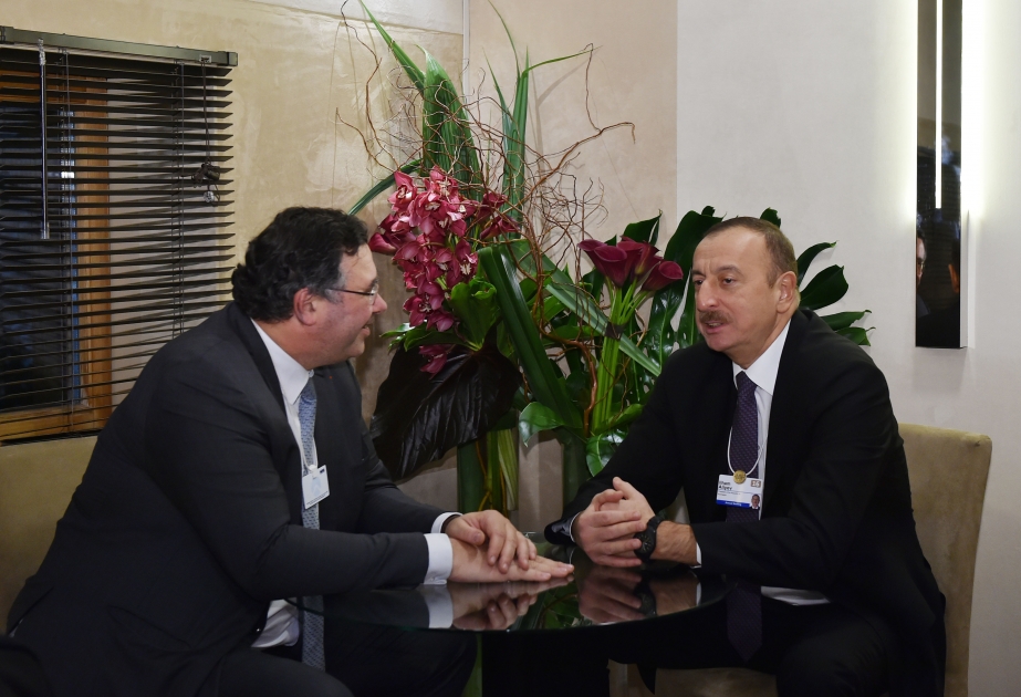 Entretien du président azerbaïdjanais Ilham Aliyev avec le PDG de Total à Davos VIDEO