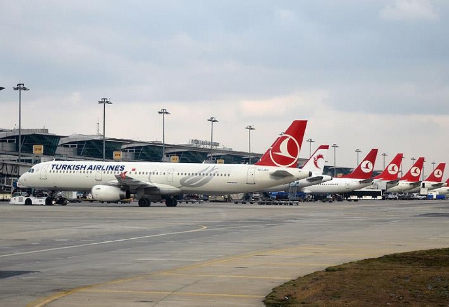 В связи с непогодой отменен авиарейс Стамбул-Баку-Стамбул