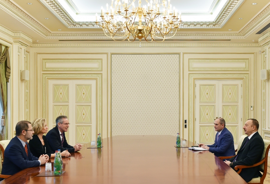 伊利哈姆•阿利耶夫总统接见德国和保加利亚统计机构领导