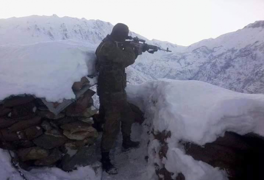 Bewaffnete armenische Einheiten nehmen Positionen aserbaidschanischer Armee erneut unter Beschuss