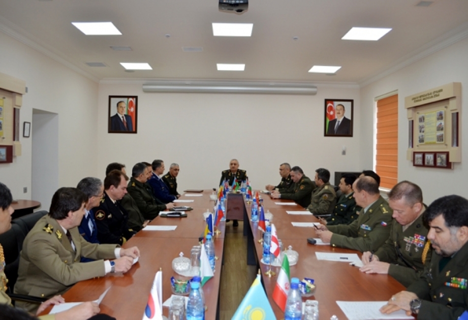 Xarici dövlətlərin ölkəmizdə akkreditə olunmuş hərbi attaşeləri ilə görüş keçirilib