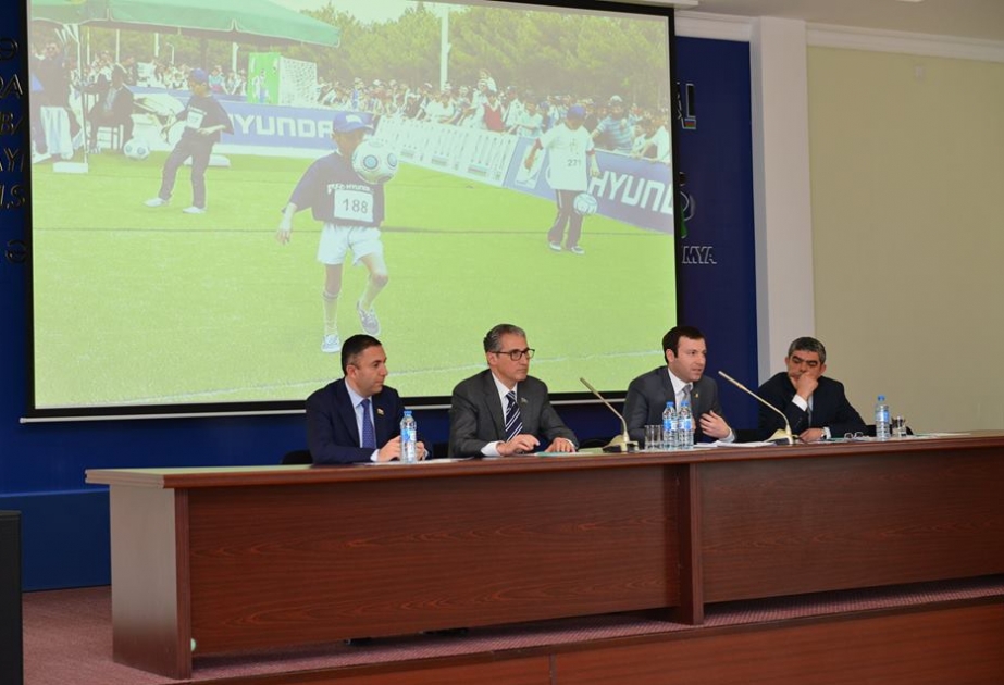 Sumqayıtda futbolun inkişaf etdirilməsi məsələləri müzakirə olunub