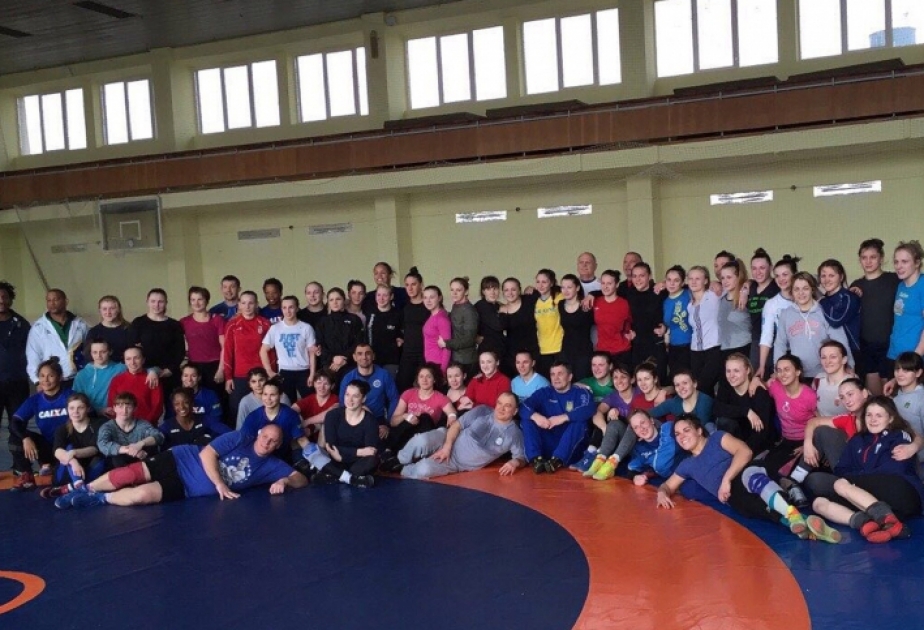 Azerbaijani female wrestlers to prepare for European Championship in Ukraine