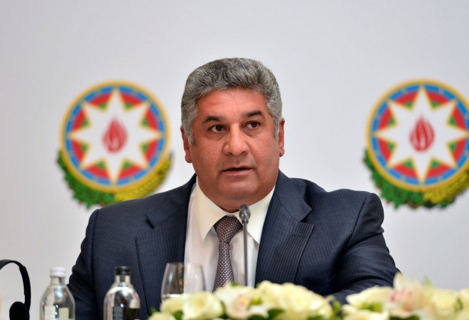 وزير أذربيجاني: 