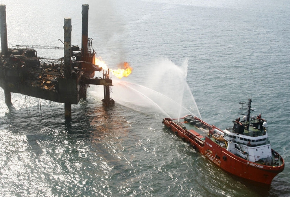 2 killed, 8 injured in fire on Mexico offshore oil platform