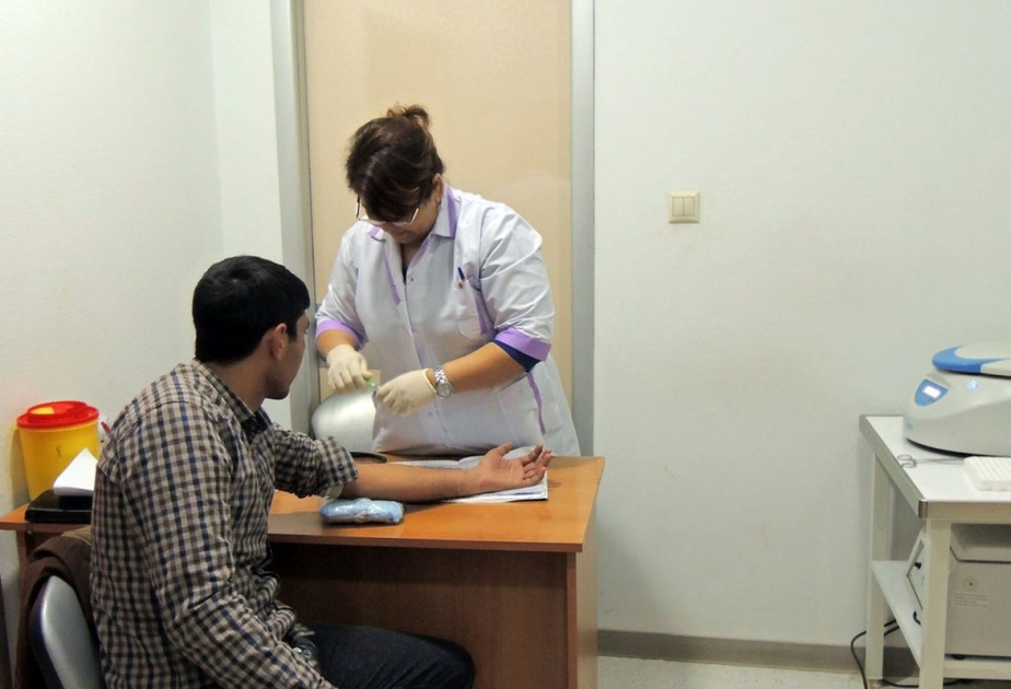 Ağcabədidə yeni ailə quran 1420 nəfər tibbi müayinədən keçib