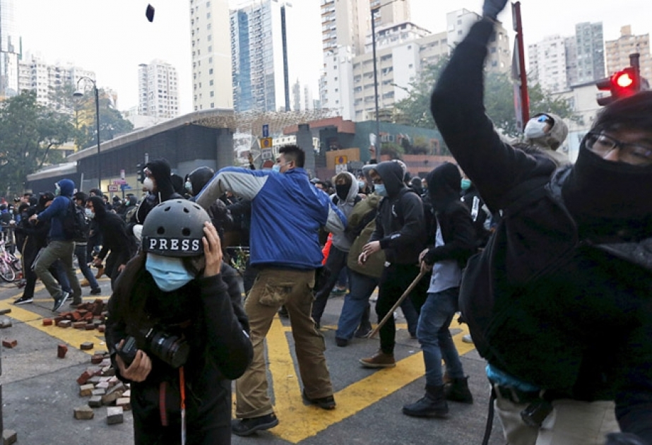 Hong Kong: Polizeiaktion gegen illegale Essensstände eskaliert